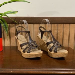 NWOT Vtg y2k Candie's Faux Leather Brown & Gold Cork Heel Wedges (9)